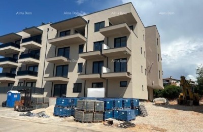 Prodaja modernega stanovanja v novogradnji s parkirnim mestom, Vabriga, Poreč!