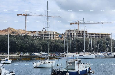 Prodaja modernih stanov v ekskluzivni stavbi z razgledom na marino, Pula!