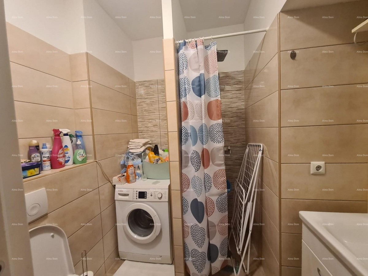 PRODAJA STANA S DVA APARTMANA – PULA 15