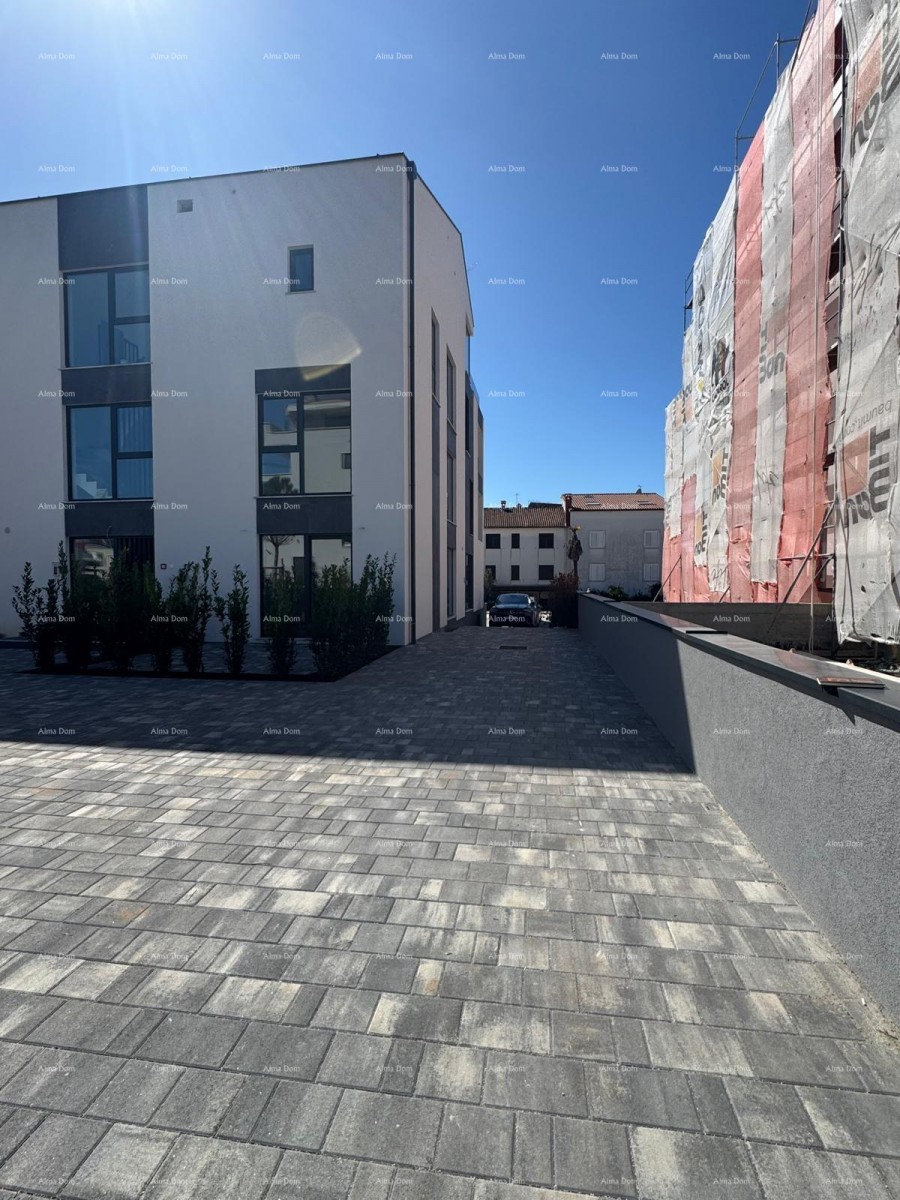 APPARTAMENTO IN VENDITA A ROVIGNO. CON VISTA MARE. 19