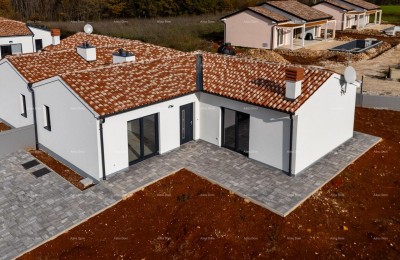 BARBAN, KOŽLJANI - Novogradnja / Dvojček, desni del. Ekološko naselje