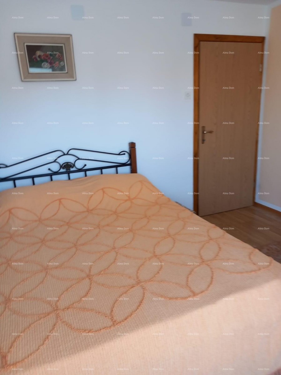 For sale: Family house in Pula with a separate apartment. 9