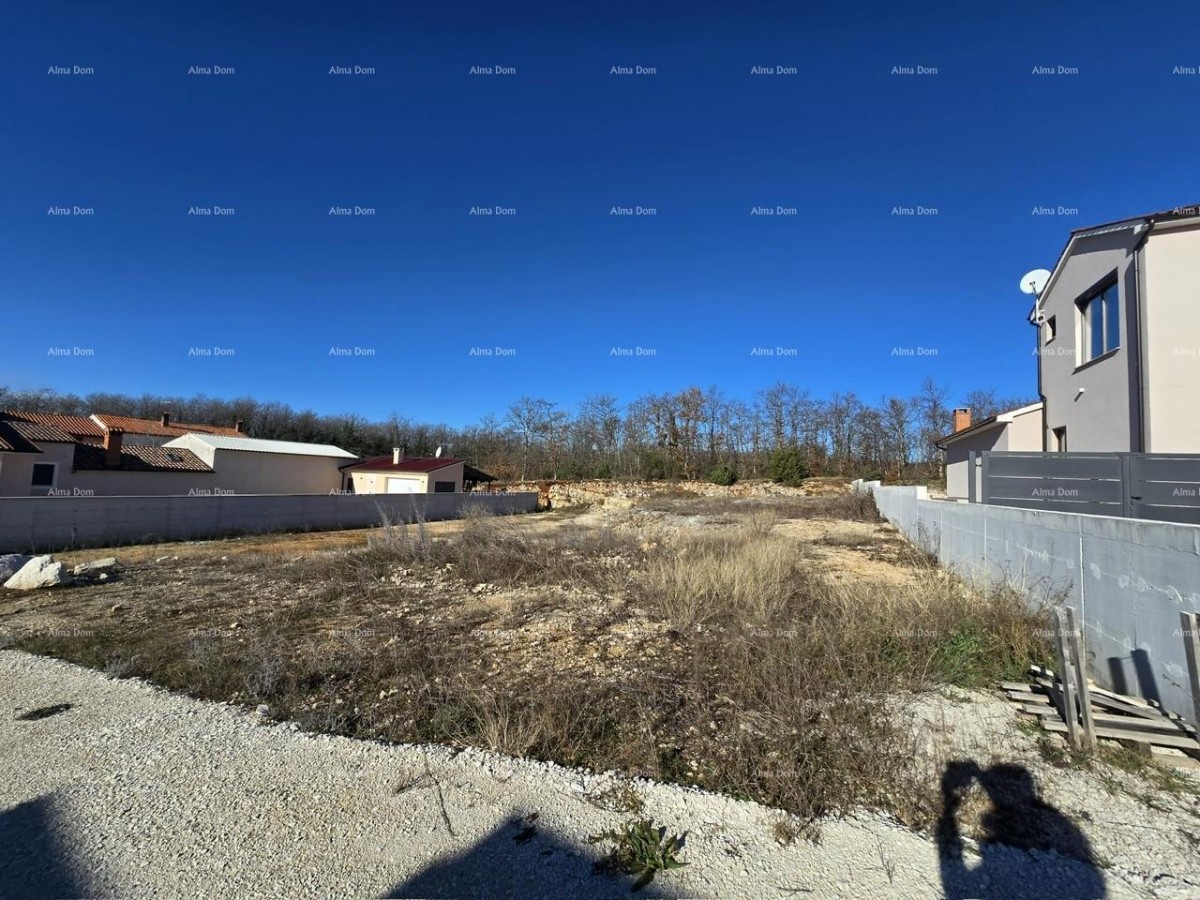 Istra. Bibići. Prodaja gradbenega zemljišča s projektom, Bibići 13