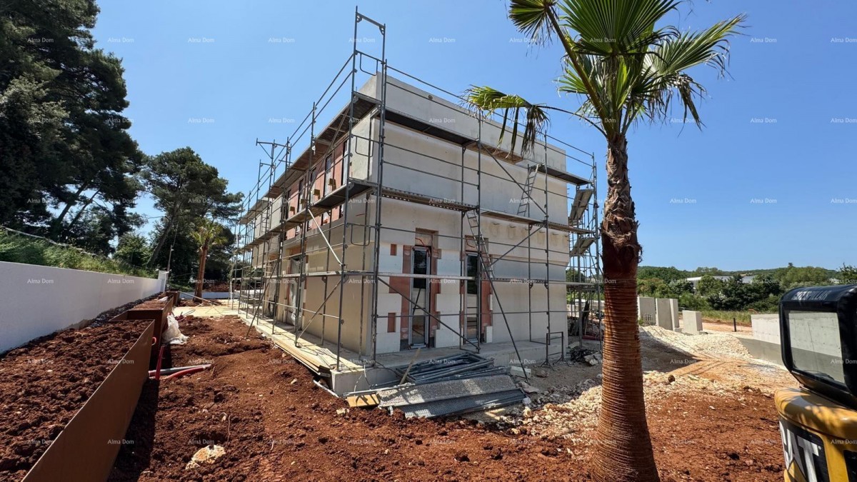 Продается современная вилла в Ровине 27