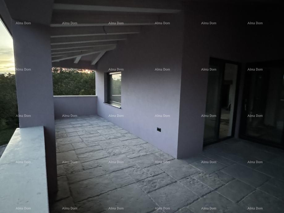 Прекрасный участок земли продается, окруженный лесами и виноградниками, с видом на Грачишће и Учку! 6