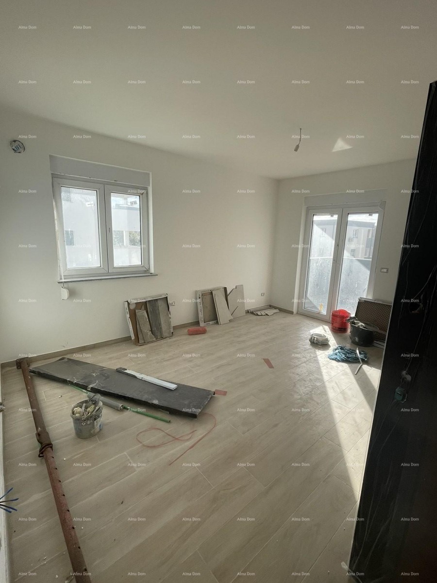 Prodaja hiše s tremi stanovi v Medulinu 2