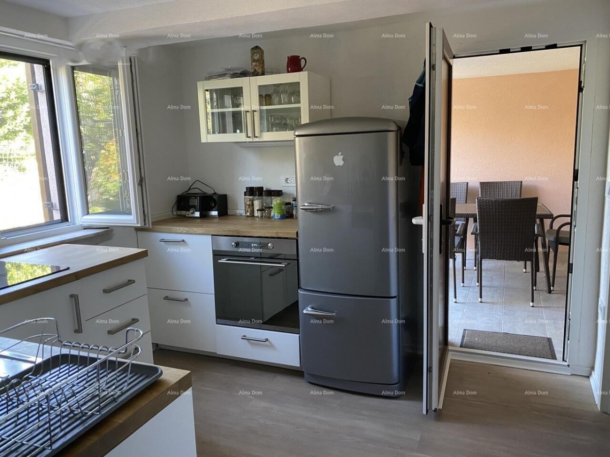 Umag, Crveni Vrh, hiša s tremi ločenimi apartmaji 12