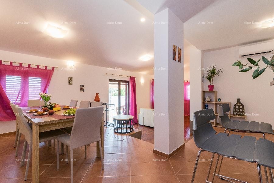 Valdebek. Samostoječa hiša s bazenom in jacuzzijem! Bližina centra mesta Pule. 29