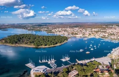 Medulin, Detached House with Multiple Residential Units – Close to the Sea