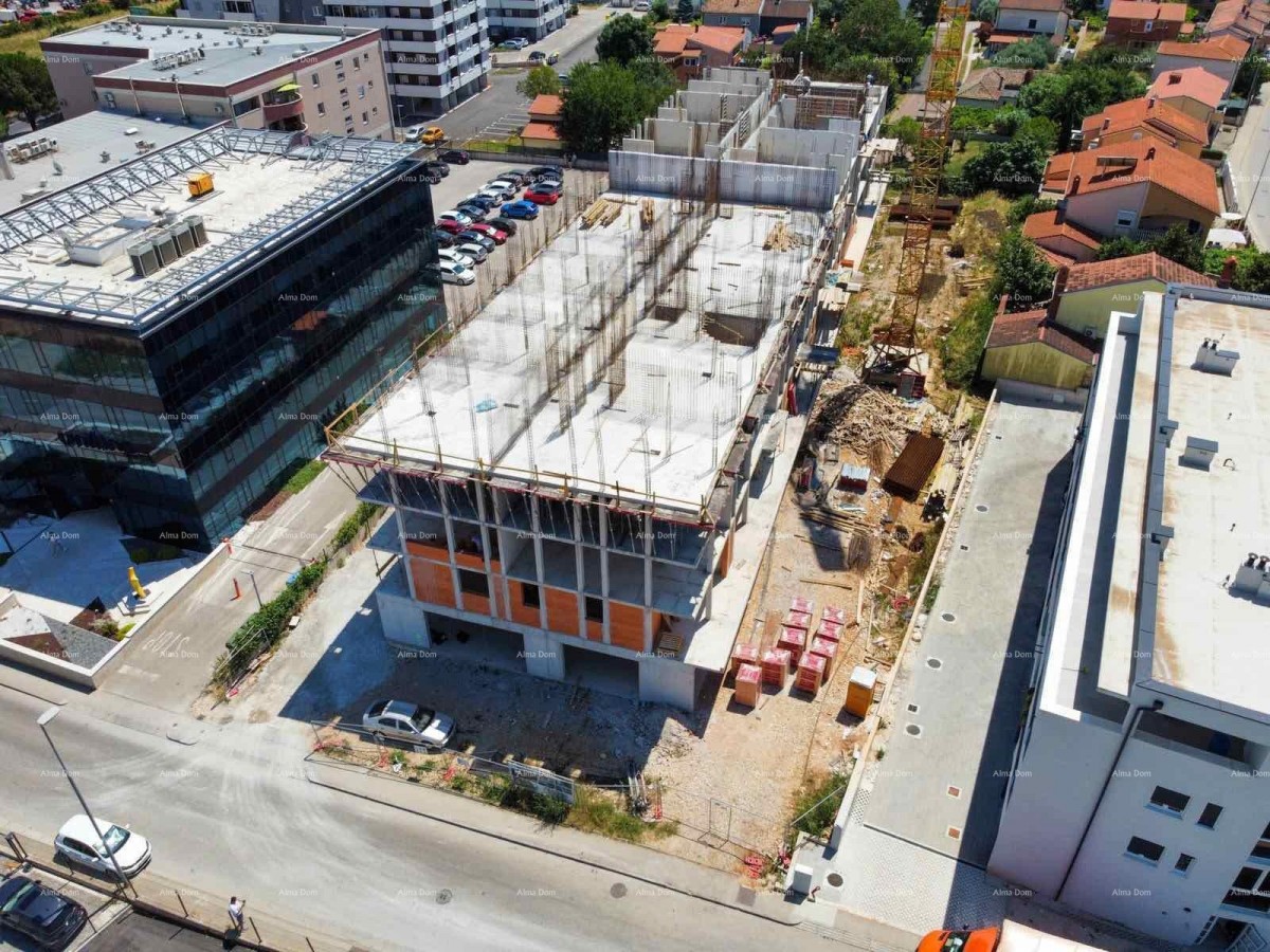 Pula! Večstanovanjska, moderna zgradba z dvigalom, blizu centra. S43 20