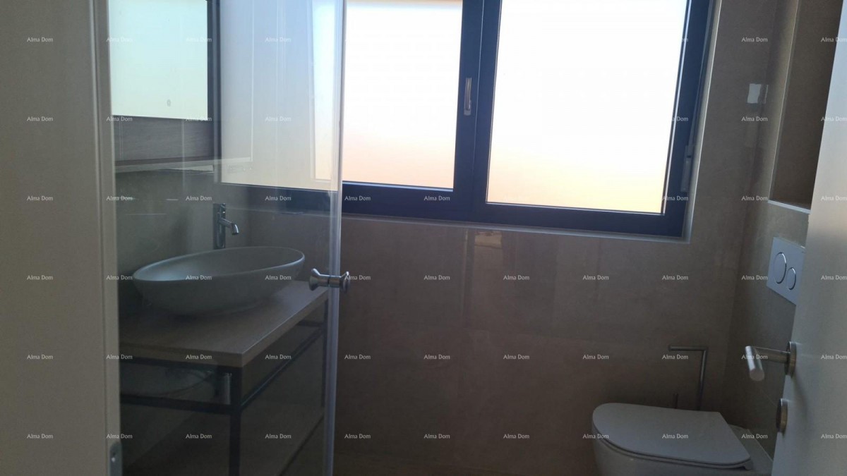 Appartamento moderno nel blocco E con posto auto e ripostiglio, vicino a Umago! 9