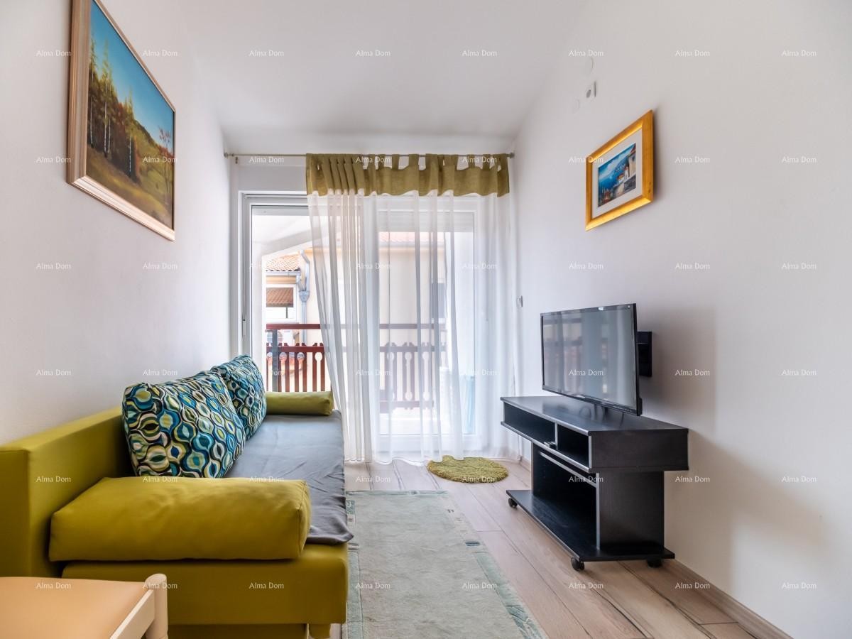 Apartmanska kuća s bazenom!Blizina mora i plaže!  Peroj. 28