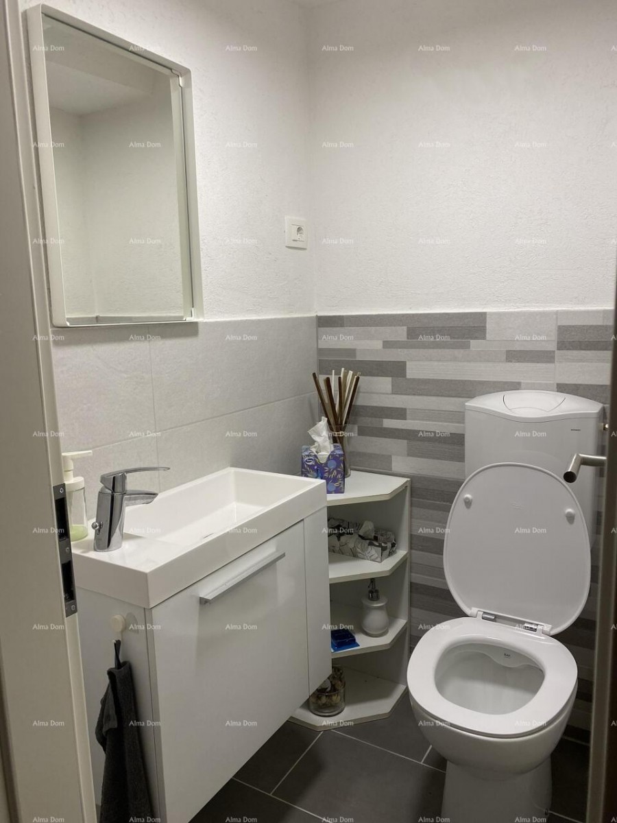Umag, Crveni Vrh, hiša s tremi ločenimi apartmaji 18
