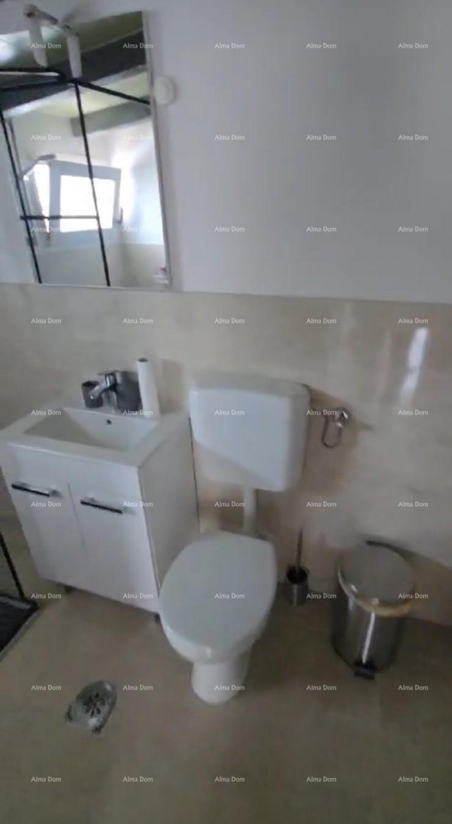 In vendita appartamento 83 m² – Pula, centro 12