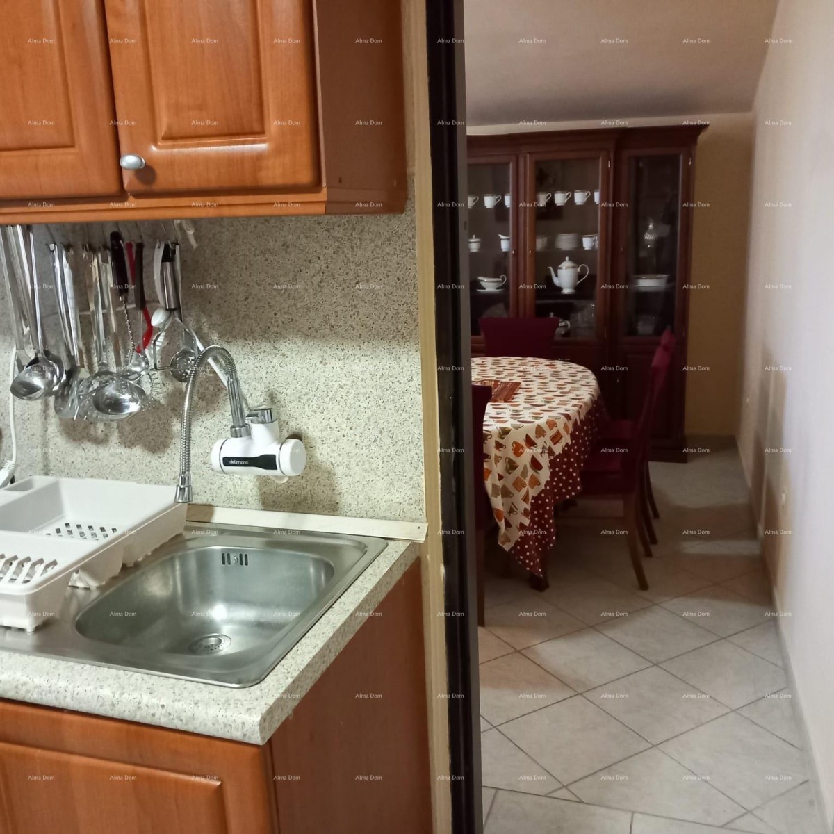 Prodaja kuće s dvorištem i parkirnim mjestima, Pula! 5