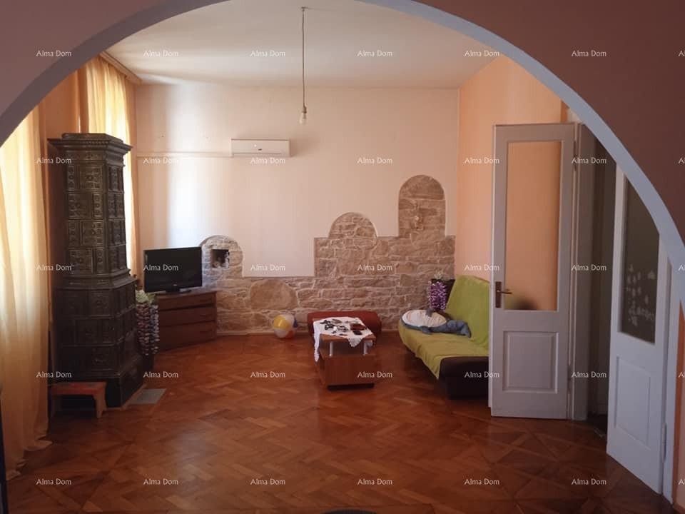 Продается квартира в центре Пулы 2