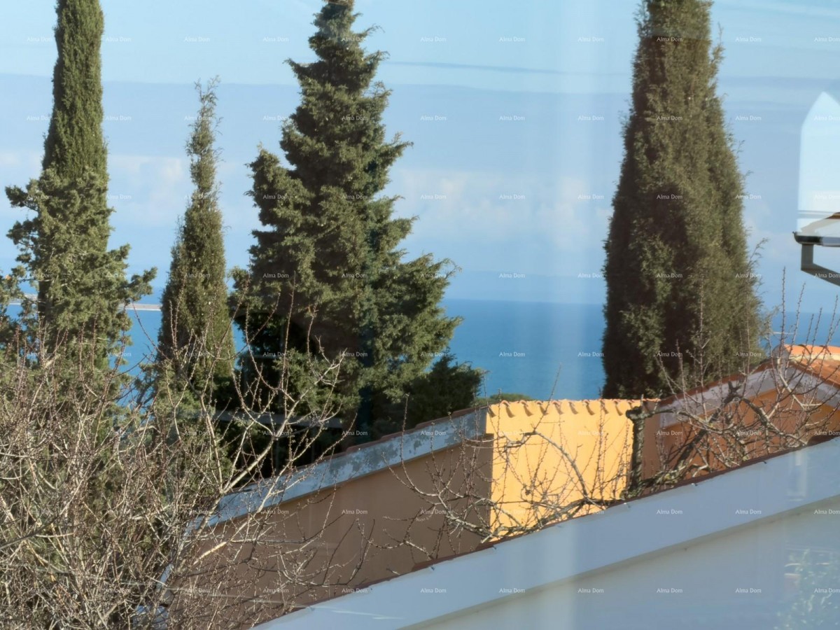 Prodaja atraktivne kuće v Premanturi z razgledom na morje 36