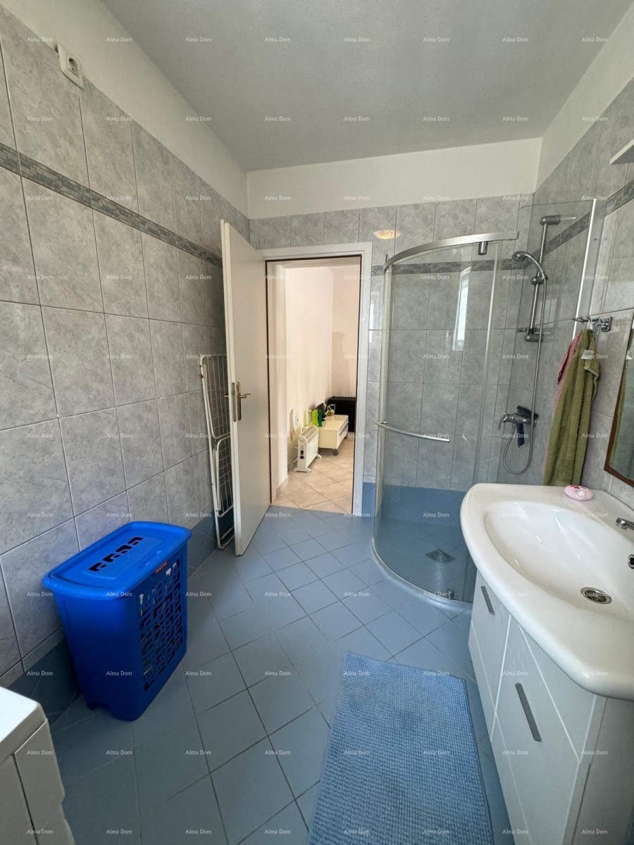 Casa con servizi ausiliari. Medulin. 8