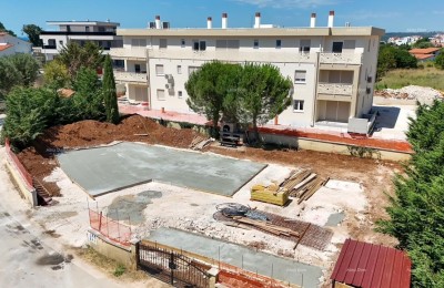 Great offer! Apartment in a new building with two parking spaces, Štinjan!