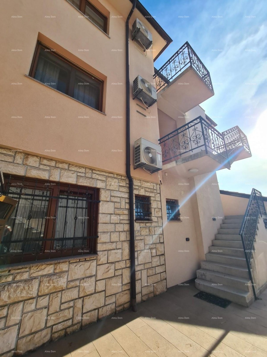 Пула. Зеленикa! Самостоятельный дом! 50 метров до пляжа! Вид на море! 36