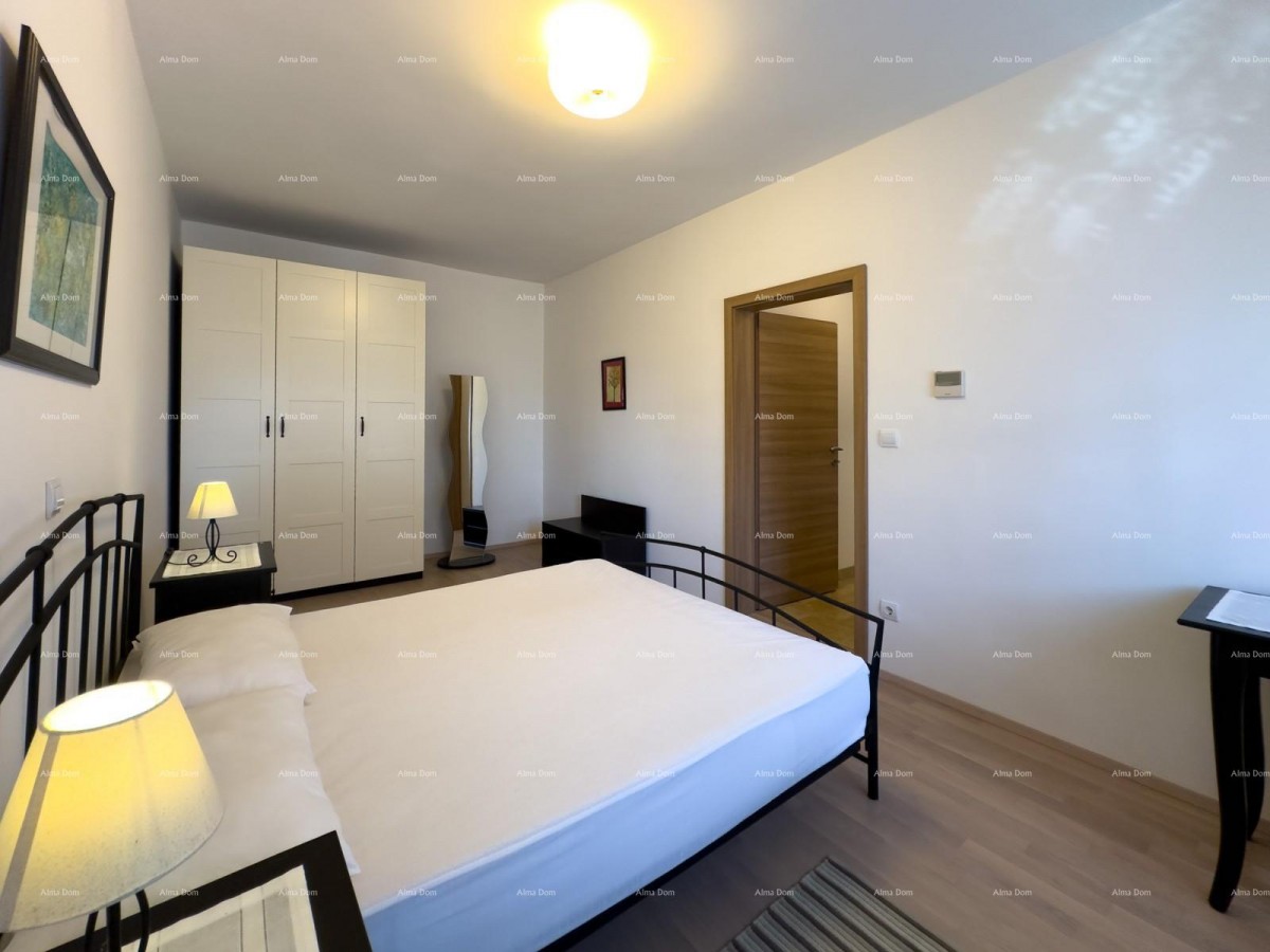 Beautiful house with a pool in Pula, ideal for a family or investment. 42
