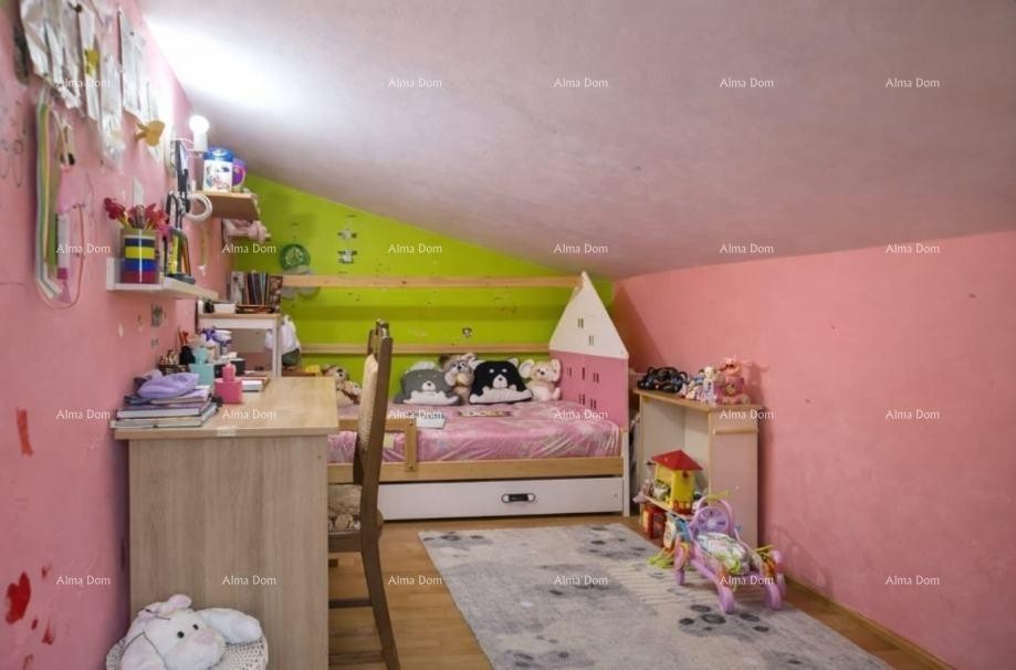 Rovigno – immobile con due appartamenti con vista mare e posto auto 14