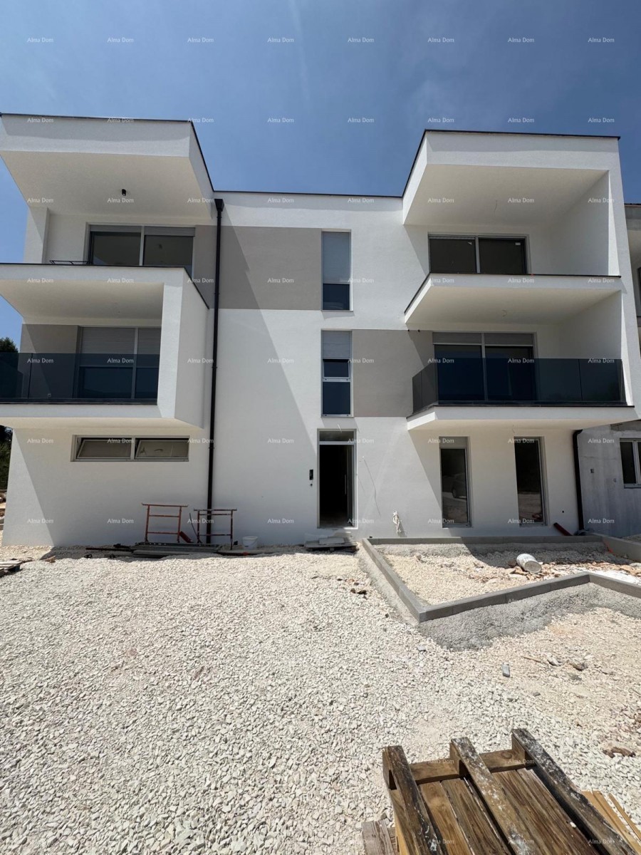 Prodaja  stanovanja s parkirnim mestom in pogledom na morje, Ližnjan! 3