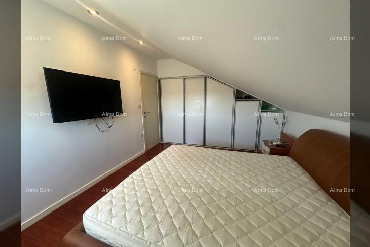 Poreč – Spacious penthouse with a large terrace and sea view 10