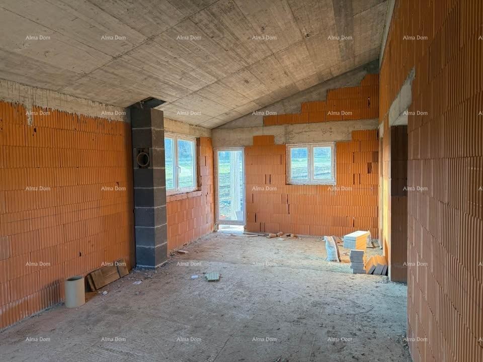 Kuća  u roh-bau fazi s velikom okućnicom – Cerovlje 7