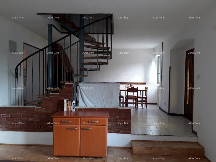 Prodajemo kamenu kuću u centru Brtonigle! 2