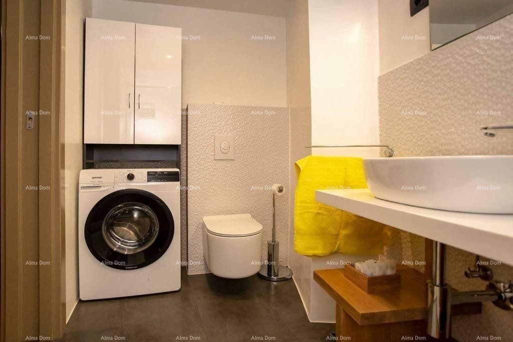 Prodaja - Elegantno urejen dvoetažni stan v stari jedrišču mesta, Rovinj! 19