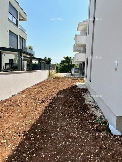 We are selling an apartment in a new building with a garden! ŠTINJAN. 11