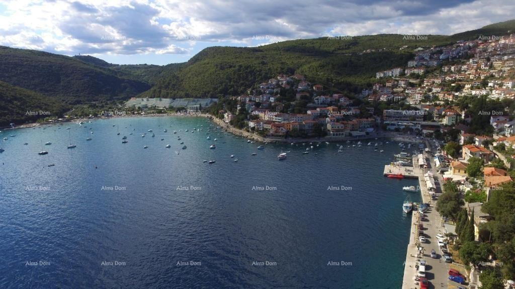 A villa with a swimming pool for sale, near Labin 21