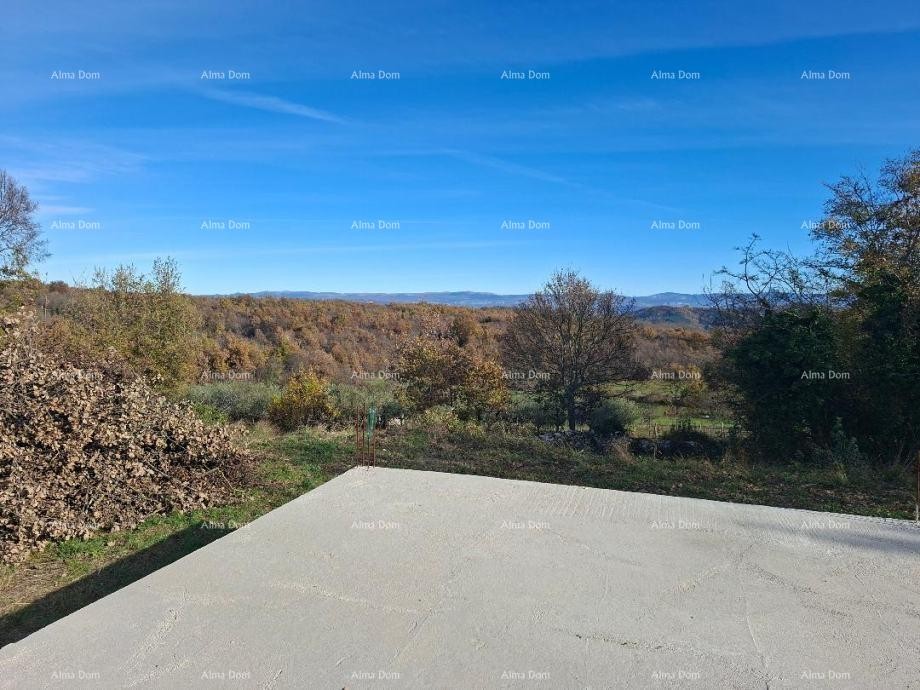 Prodaje se građevinsko zemljište sa započetom gradnjom – Vižinada 12