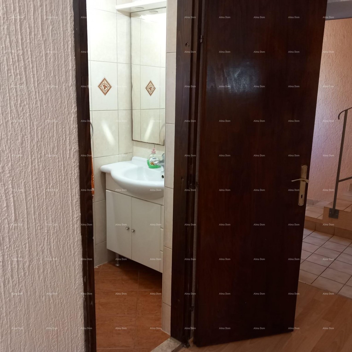 Prodaja kuće s dvorištem i parkirnim mjestima, Pula! 22