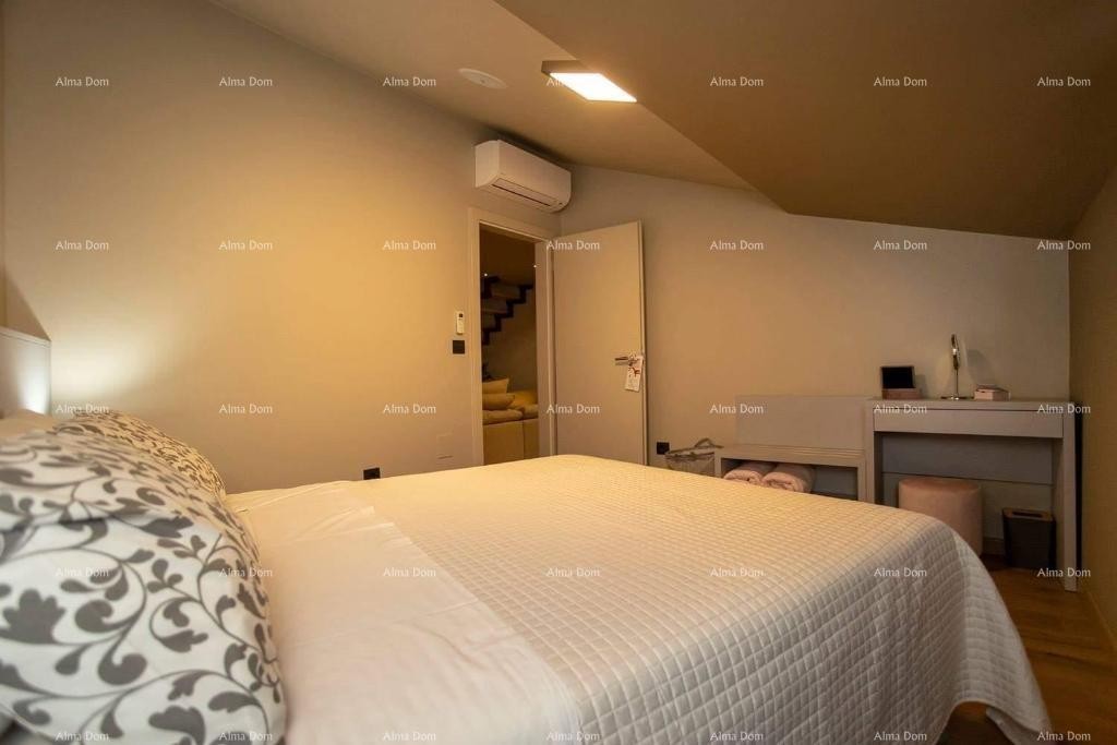 Prodaja - Elegantno urejen dvoetažni stan v stari jedrišču mesta, Rovinj! 17