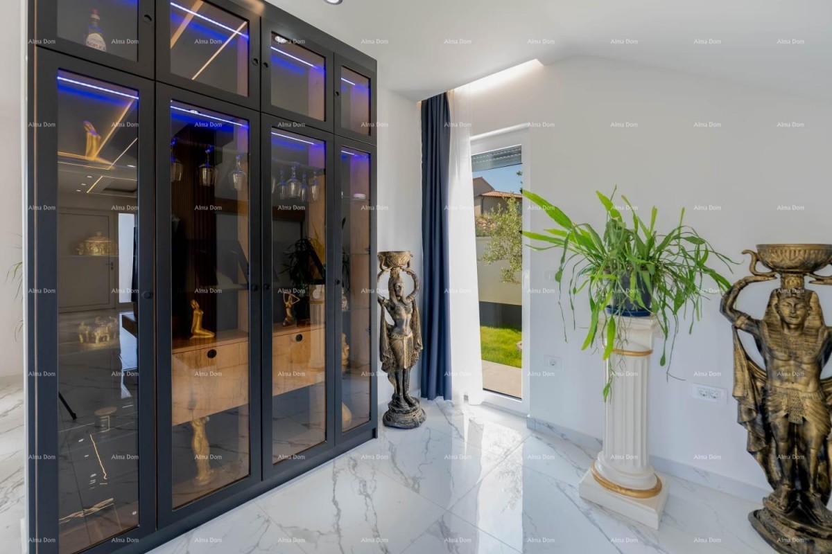 A modern house with a pool in a great location, Medulin! 20