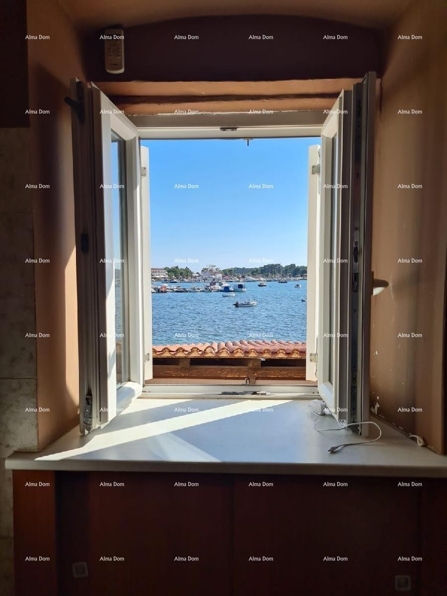 Poslovno-stambena zgrada pored mora, Medulin! 5