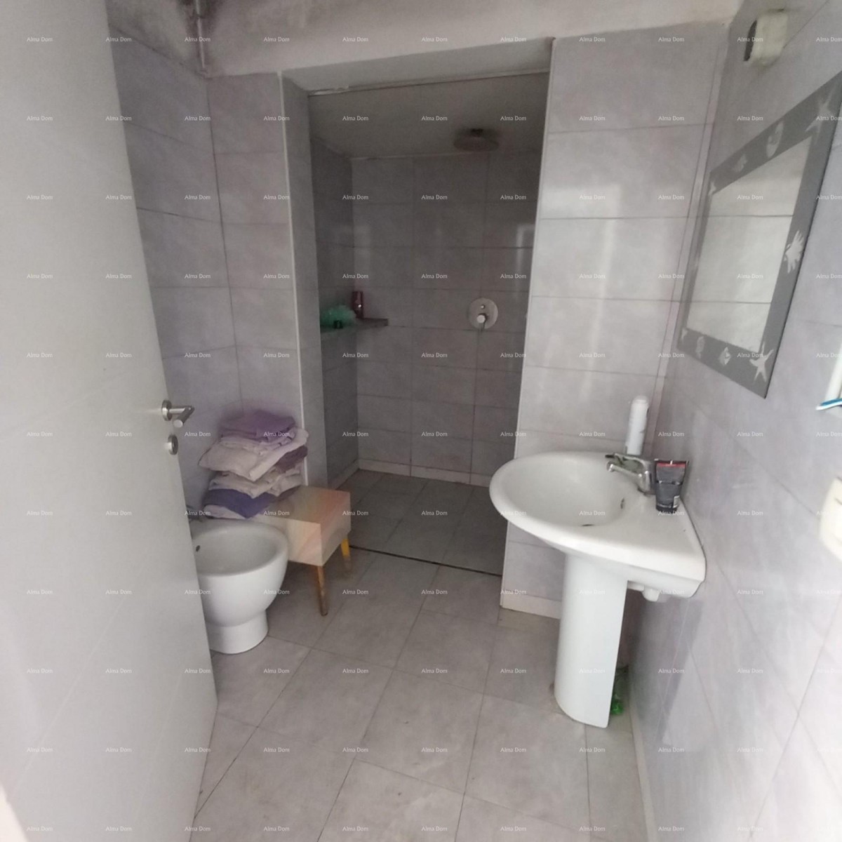 Пула Продается одноэтажный дом с большим садом и террасой 10