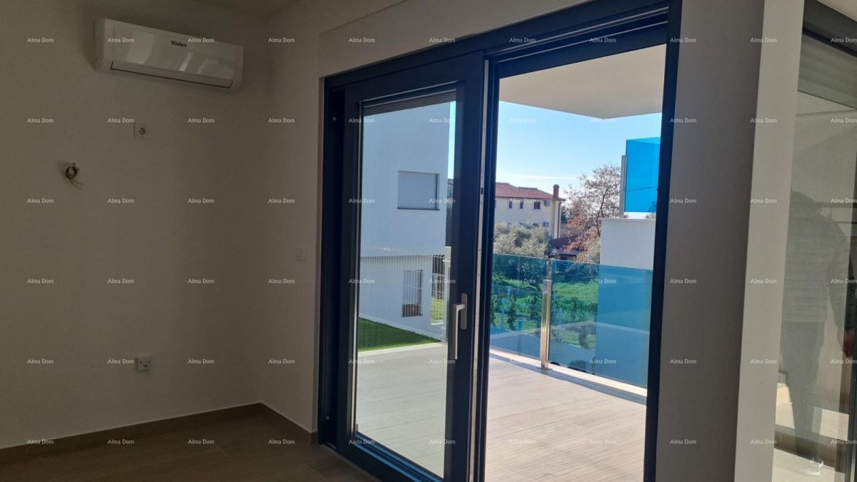 Appartamento moderno nel blocco A con giardino e posto auto, vicinanza a Umago! 4