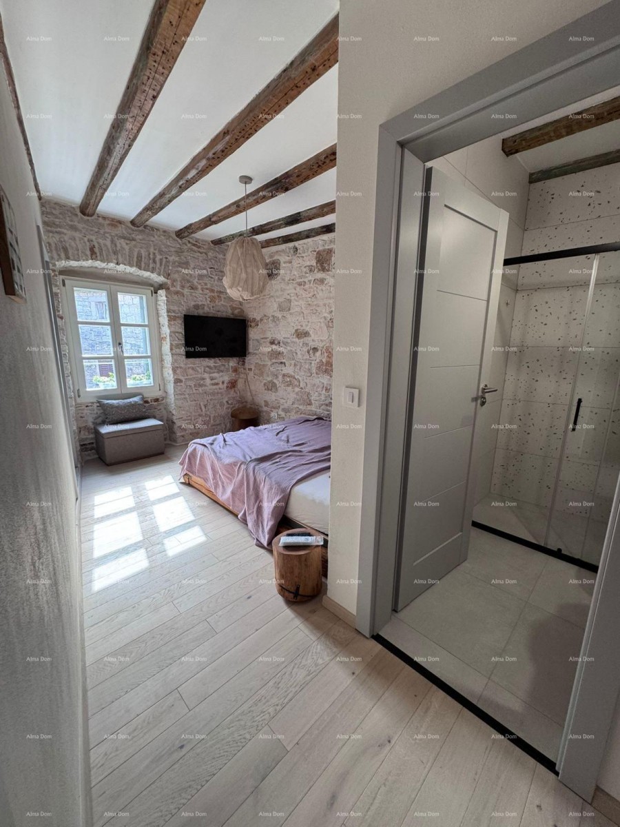Bale – completely renovated stone house in the center, 116 m² 1