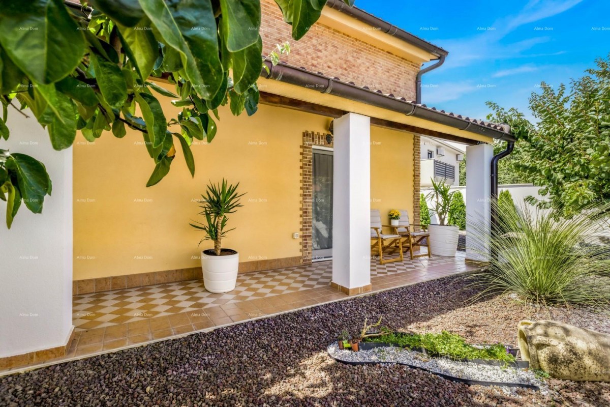 Prodamo dve povezani hiši v Pomeru 6