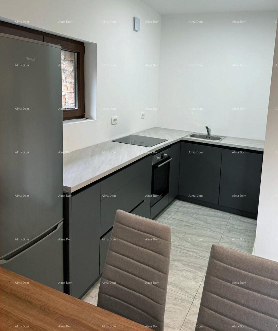 POREČ, Ristrutturata casa in pietra con vista mare 5