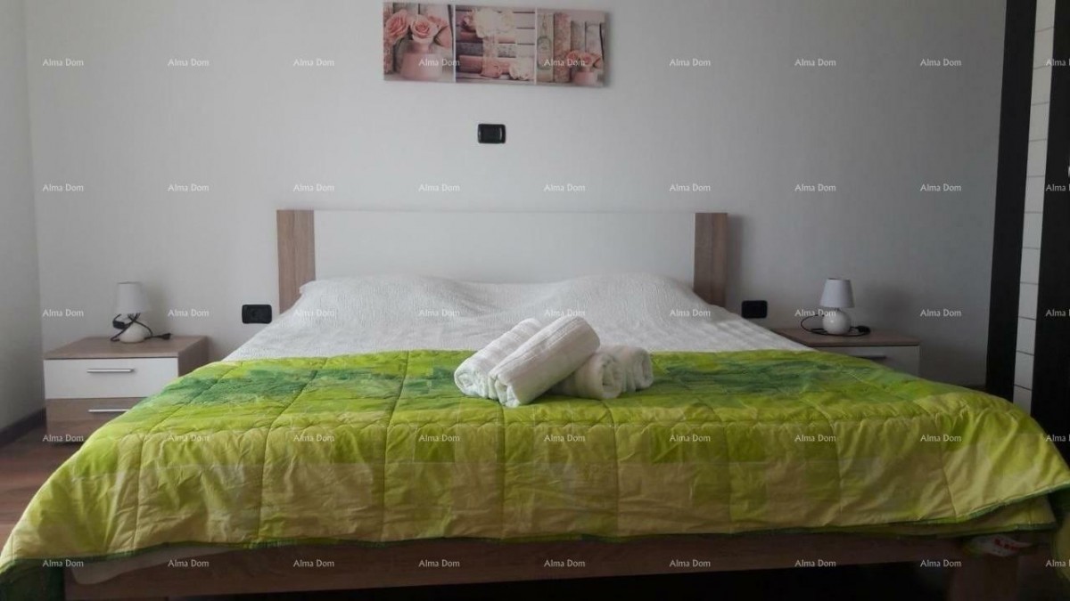 Umag! Kuća s velikom okućnicom i terasom. 29