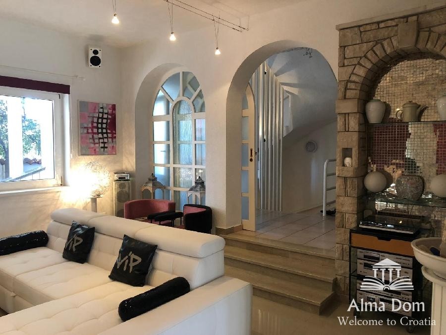 5 star holiday villa. 11