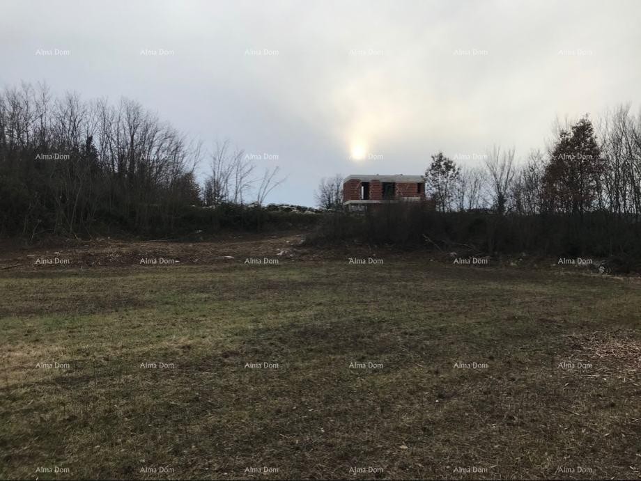 Građevinsko zemljište na ulazu u Pićan! 2