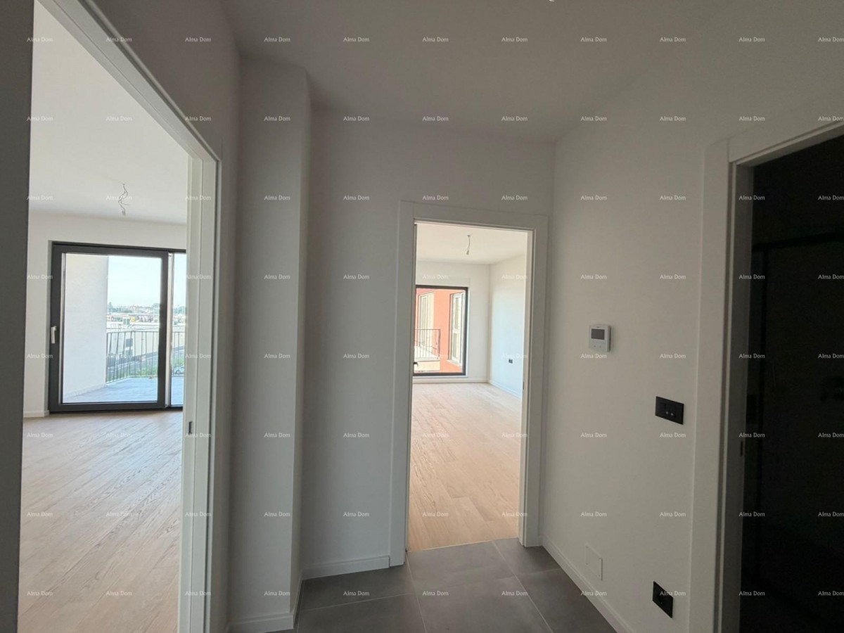 УМАГ – Новостройка! Квартира в современном жилом комплексе с двумя парковочными местами, S 3-27 14