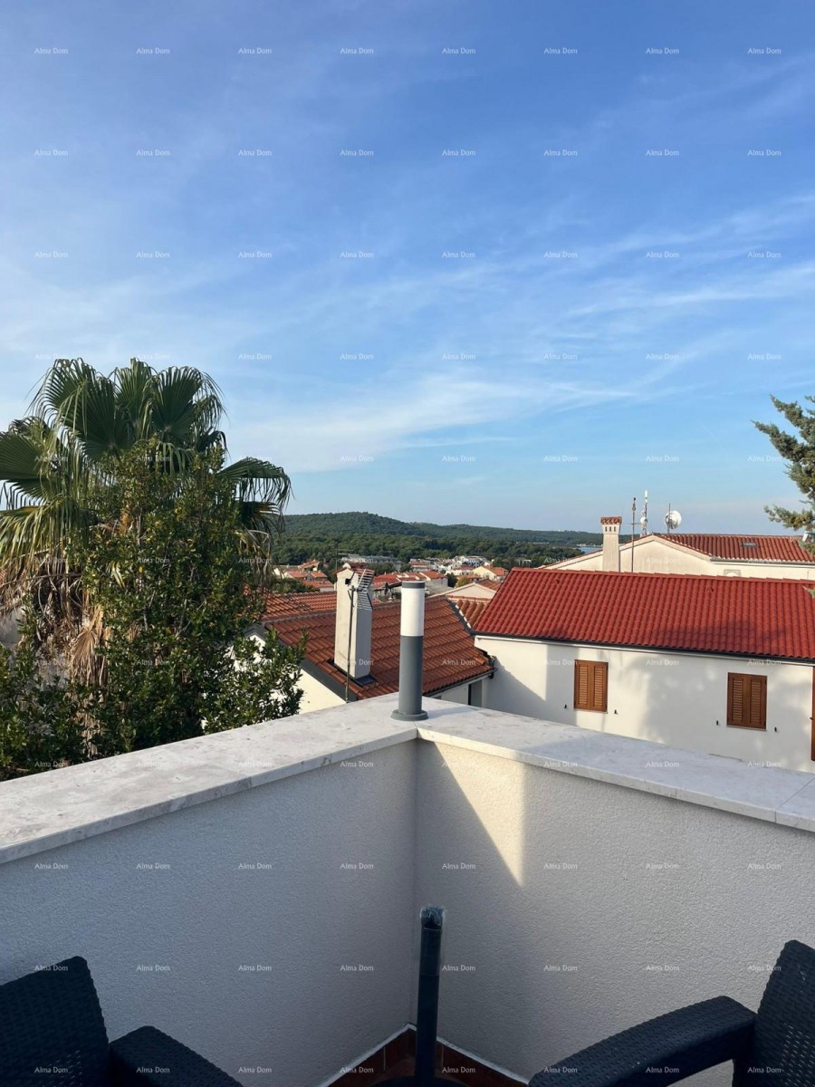 Prodaja - prenovljena hiša na odlični lokaciji z dvema apartmajema in čudovitim razgledom, Medulin! 19