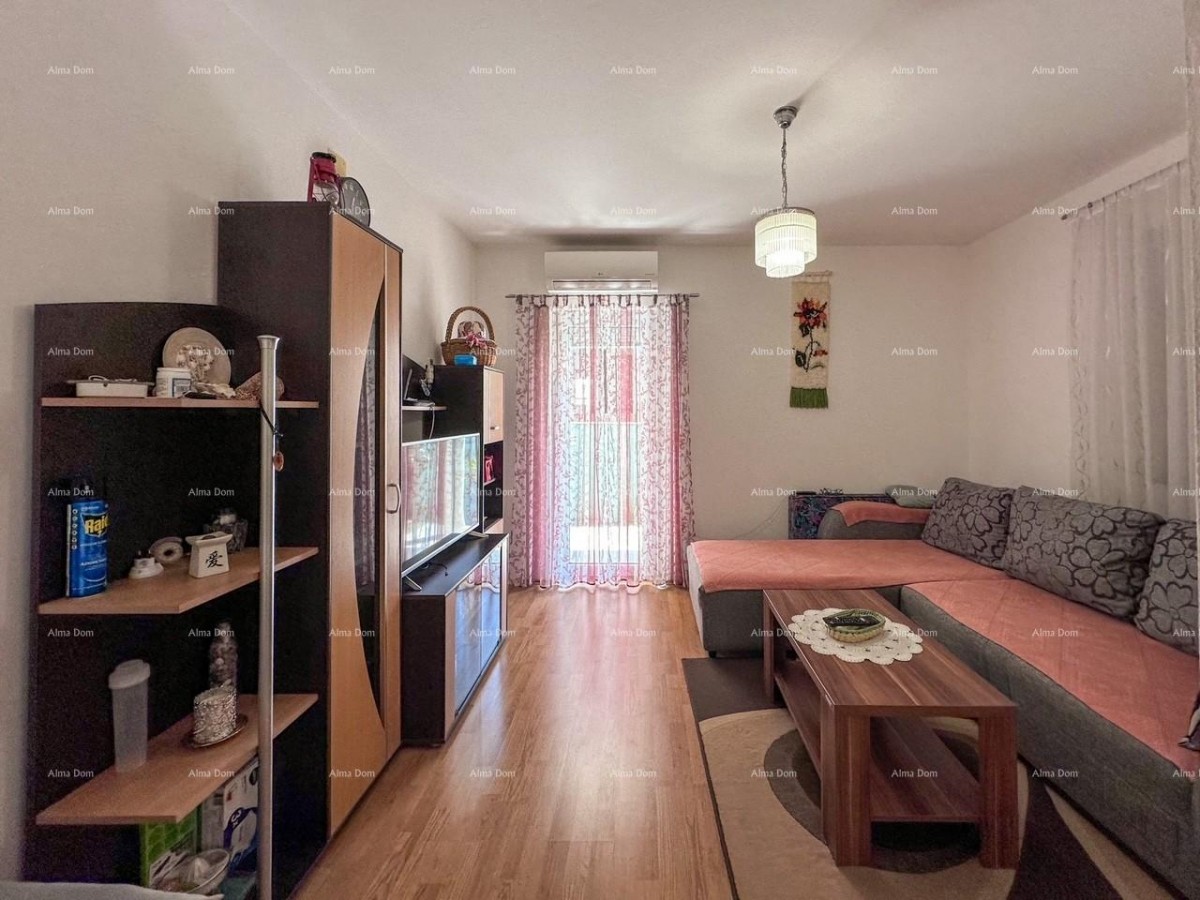 Vendiamo una casa con due appartamenti a Valbandon. 34