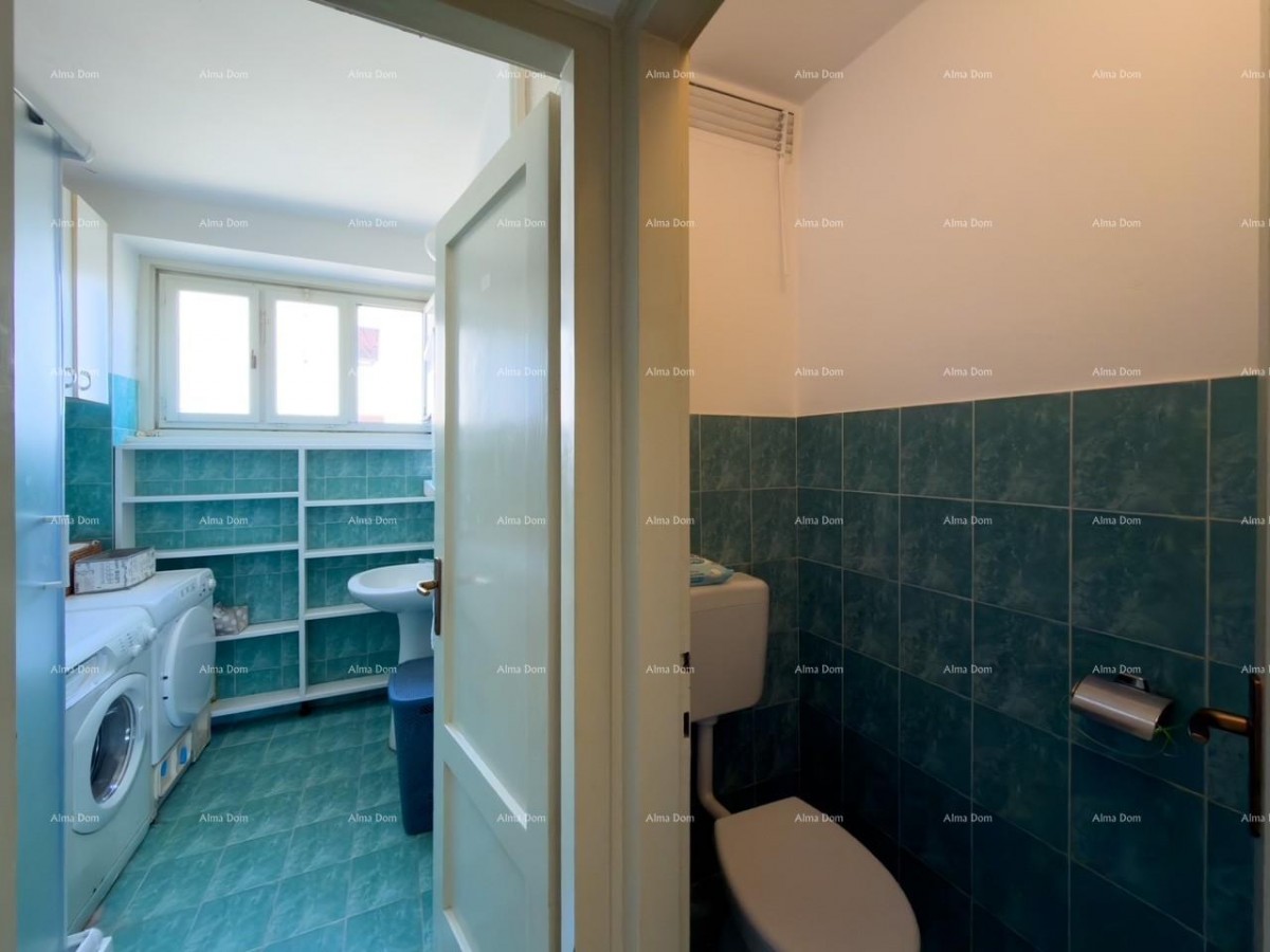 We are selling an apartment in an excellent location in Pula! 9